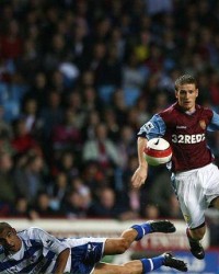  VAR再引争议！阿斯顿维拉补时绝平被判无效引热议  