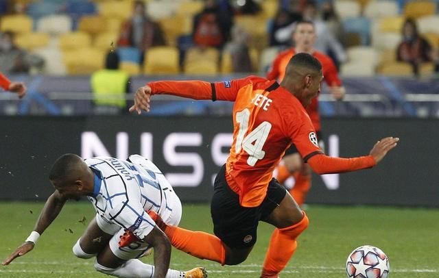 拉齐奥不敌博洛尼亚,蓝鹰防线漏洞暴露无遗  拉齐奥不敌博洛尼亚,蓝鹰防线漏洞暴露无遗