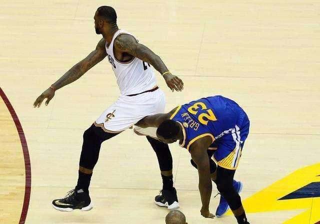 第戎防守漏洞百出惨遭大比分失利  第戎防守漏洞百出惨遭大比分失利