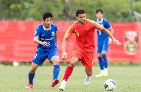 里尔青年军发威,主场三球大胜保级对手  里尔青年军发威,主场三球大胜保级对手